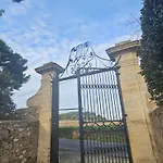 Le Château De Soleil Hébergement de vacances Saint-Pons-de-Mauchiens