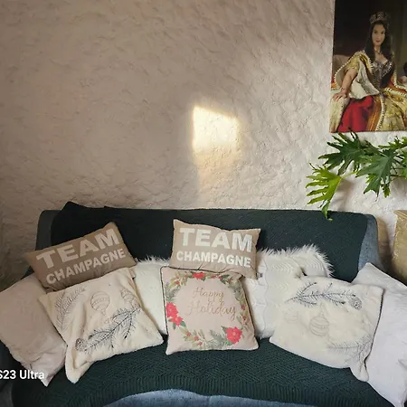 بيت للعطل Le Chateau De Soleil Saint-Pons-de-Mauchiens