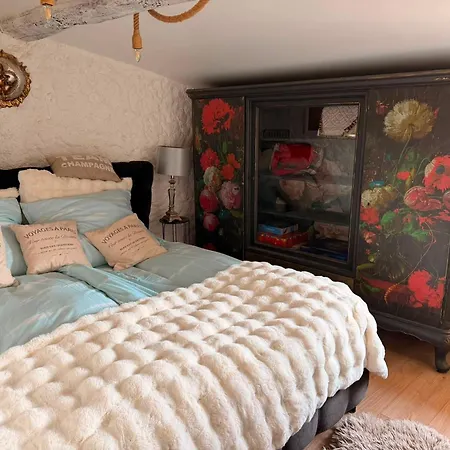 Le Chateau De Soleil Holiday home *